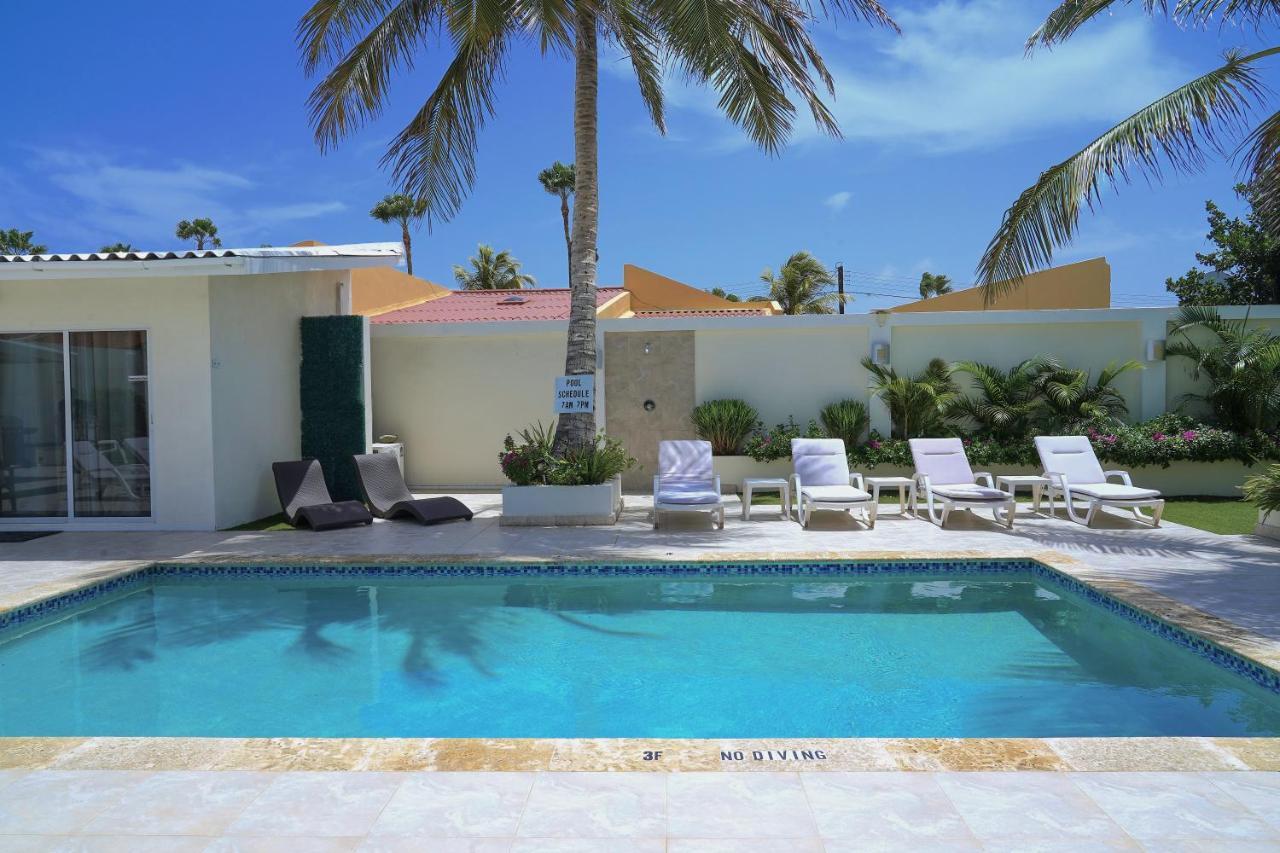 Yoyita Suites Aruba Villa Palm Beach Exterior photo